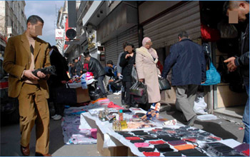 Protestation des commerçants de Tunis contre les étals anarchiques