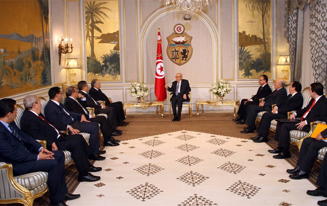 Le président de la République s'entretient avec les ministres des Finances des pays du Maghreb