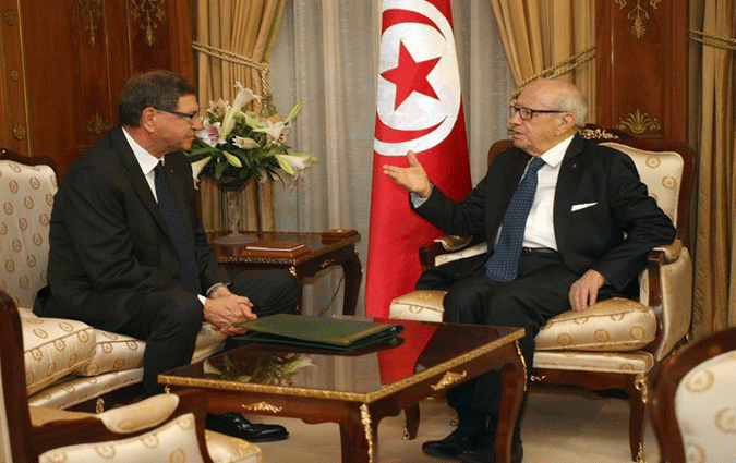 Bji Cad Essebsi reoit Habib Essid