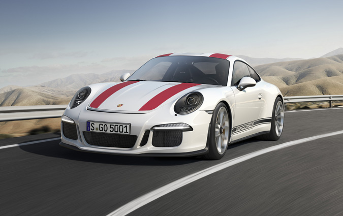 Porsche présente pour le salon de Genève 2016 l'édition limitée, la nouvelle 911 R