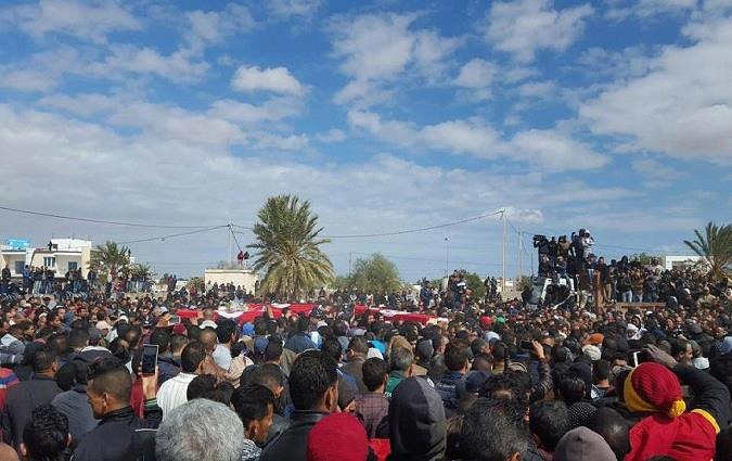 En photos et vidéos, la Tunisie enterre ses valeureux soldats