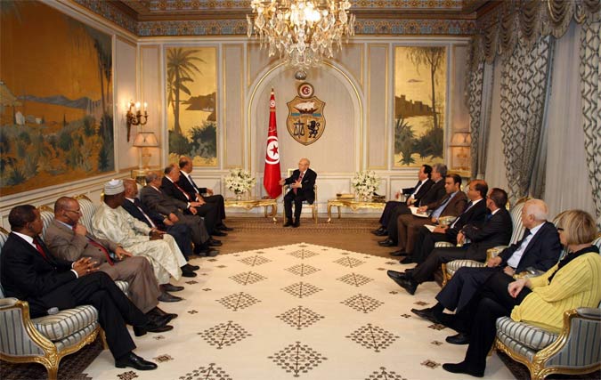 Béji Caïd Essebsi reçoit les ministres participant à la réunion des Etats voisins de la Libye