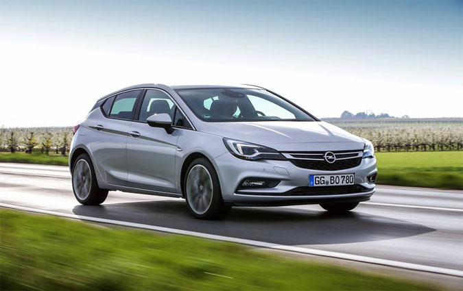Opel lve le voile sur sa nouvelle Astra pimente BiTurbo 5 portes