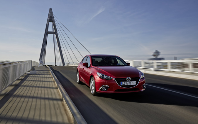 Mazda3 enrichit son offre de motorisations avec un nouveau turbodiesel