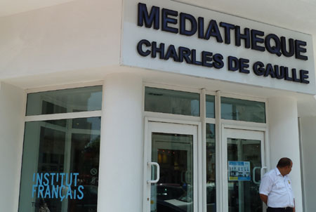 Boris Boillon inaugure le nouvel espace provisoire de la Médiathèque Charles de Gaulle