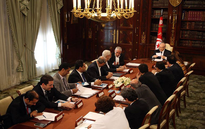 Rencontre entre Bji Cad Essebsi et les reprsentants de l'UGTT, l'UTICA et de la coalition au pouvoir