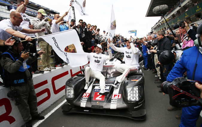 Porsche remporte les 24 Heures du Mans 2016
