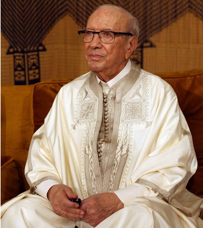 Bji Cad Essebsi clbre la nuit du destin  la mosque Zitouna