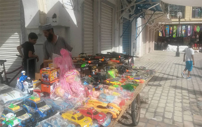 Aïd El Fitr : le commerce informel prolifère sous l'œil bienveillant des autorités !