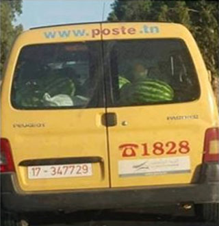 Un véhicule de La Poste transportant des pastèques : Noômane Fehri réagit
