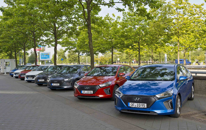 Hyundai lance officiellement ses voitures hybrides et électriques IONIQ