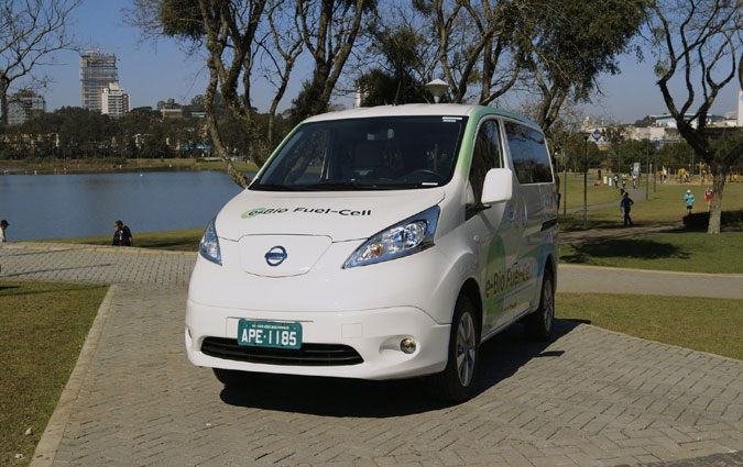 Nissan dévoile le 1er prototype au monde de véhicule à pile à combustible au bioéthanol