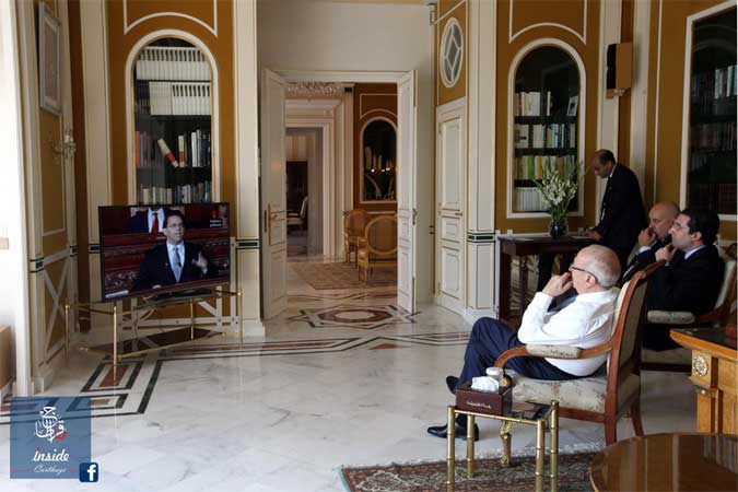 Béji Caïd Essebsi fait tomber la veste