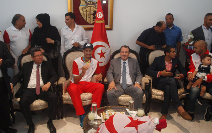 Le mdaill de Bronze aux JO 2016, Oussama Oueslati reu, avec les honneurs,  l'aroport Tunis-Carthage 
