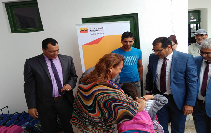 Attijari Bank apporte son soutien aux écoles et aux élèves de Tbaga et de M'Nasria