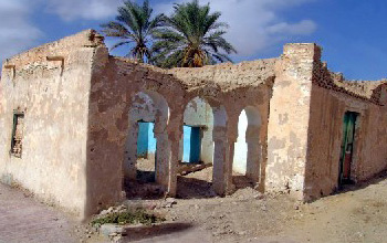 Taoufik Chebbi : La maison qui a t rase  Tozeur n'est pas la maison natale de Aboulkacem Chebbi !