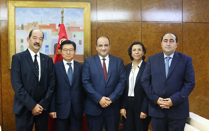 Anis Ghedira reçoit une délégation de Hyundai Rotem