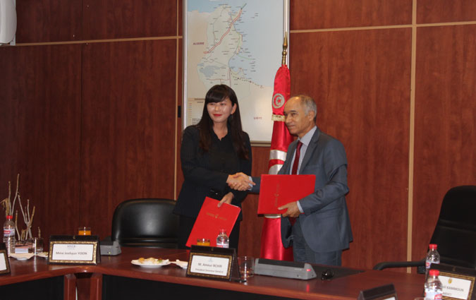 Signature d'une convention entre la STEG et la KOICA visant  installer des centrales solaires dans le Sud de la Tunisie