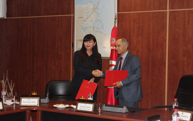 Signature d'une convention entre la STEG et la KOICA visant à installer des centrales solaires dans le Sud de la Tunisie