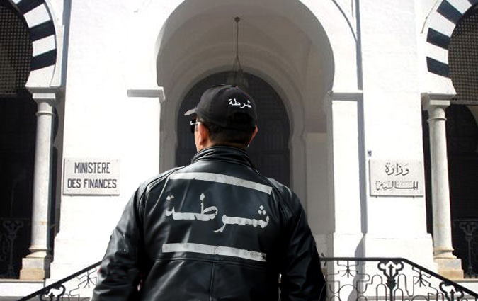 Tremblez, la police fiscale est là !
