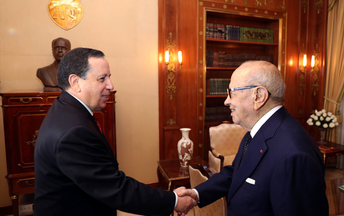 Béji Caïd Essebsi reçoit Khemaies Jhinaoui à Carthage