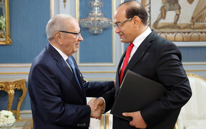 Chawki Tabib remet  BCE le document de la Stratgie nationale de lutte contre la corruption 

