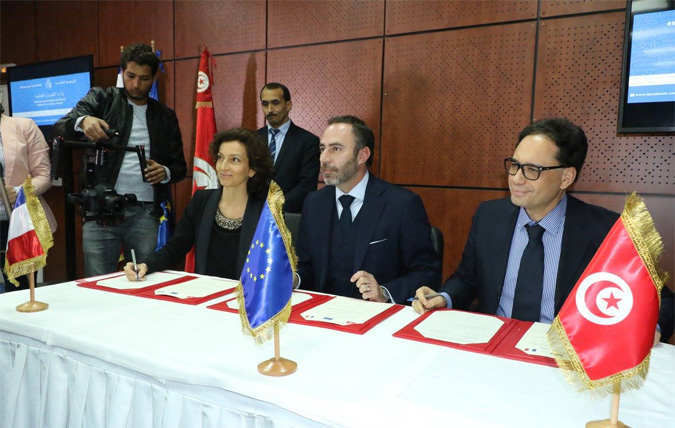 Mohamed Zine El Abidine signe une convention de jumelage avec le ministre franais de la Culture

