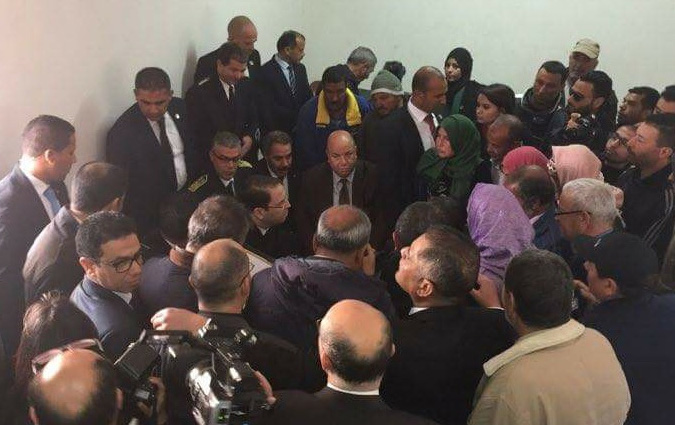 Youssef Chahed promet la résolution des litiges domaniaux des habitants de Jougar