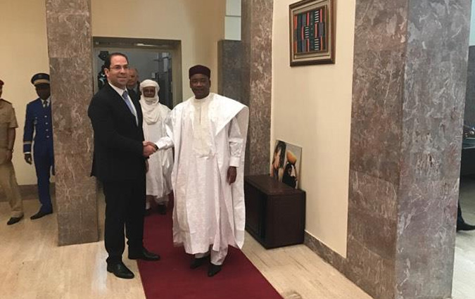 Youssef Chahed rencontre le prsident de la Rpublique nigrienne

