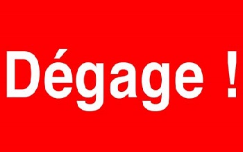 Les premiers touristes dbarqus  Enfidha accueillis par des  dgage 