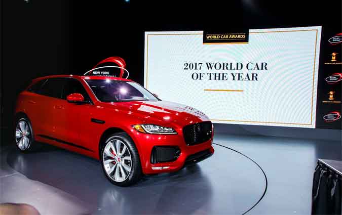 La Jaguar F-Pace élue Voiture de l'Année et Plus Belle Voiture du Monde 2017