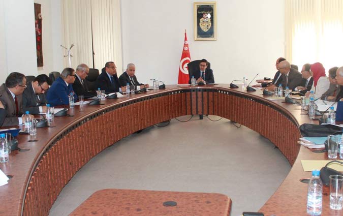 Fadhel Adelkefi préside la première réunion de la commission de financement de l'économie