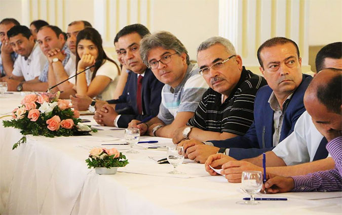 Mehdi Jomâa se réunit avec des compétences de différentes régions du pays