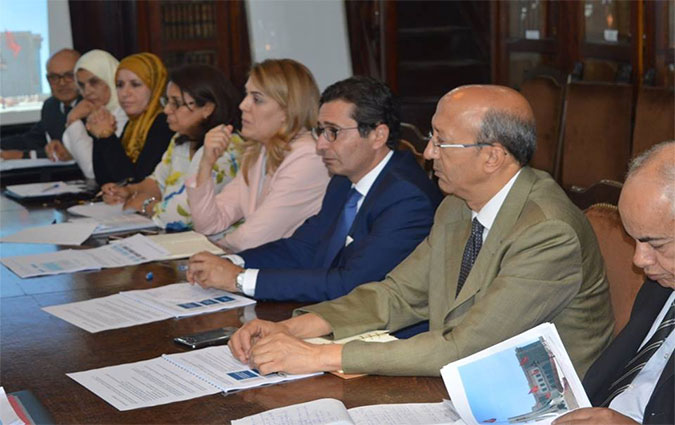 Fadhel Abdelkefi préside une réunion autour du projet de la Banque des régions