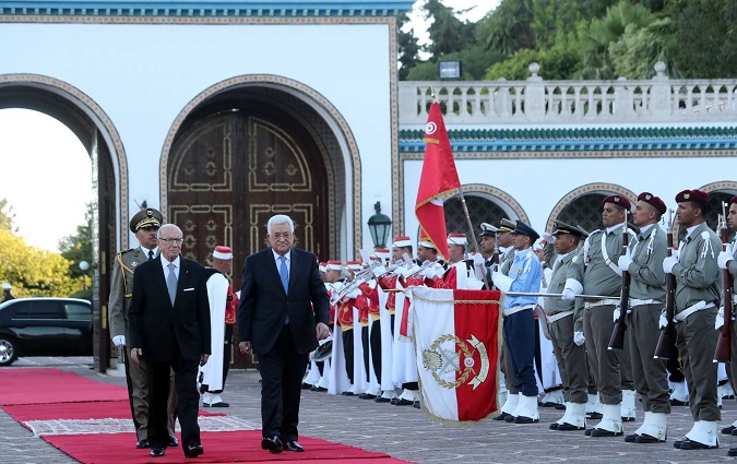 Béji Caïd Essebsi reçoit Mahmoud Abbas