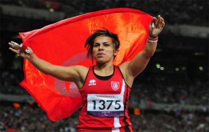 Raoua Tlili remporte la médaille d'or aux Championnats du monde de para-athlétisme