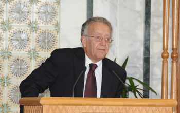 Tunisie – Yadh Ben Achour annonce la suspension des activités de la Commission des Experts