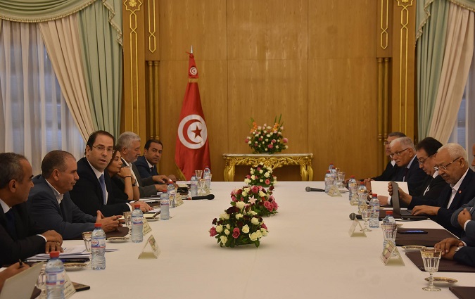 Youssef Chahed se runit avec les signataires de l'Accord de Carthage