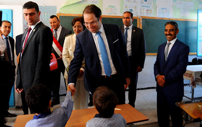 Youssef Chahed  propos des lves : Ils reprsentent l'avenir de la Tunisie