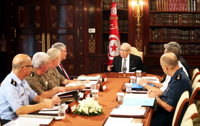 Bji Cad Essebsi prside la runion du Conseil suprme des forces armes