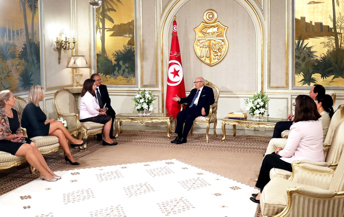 Bji Cad Essebsi reoit les lettres de crance de cinq nouveaux ambassadeurs