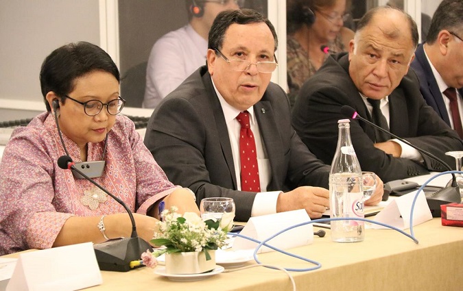 Jhinaoui prend part aux travaux du Forum de la démocratie de Bali
