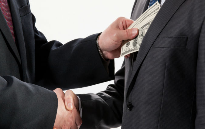 Les personnes concernées par la loi contre l’enrichissement illicite