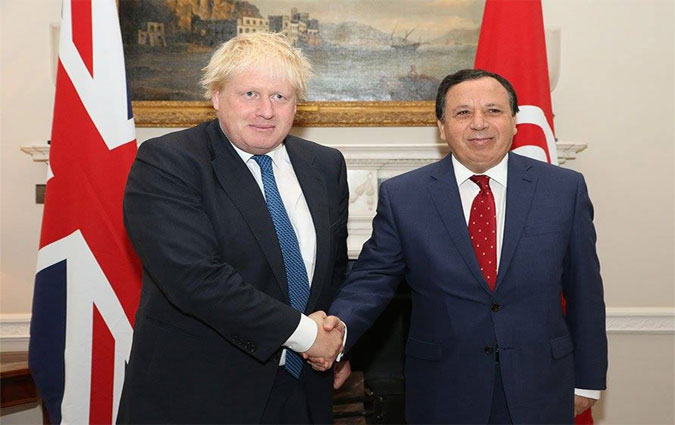A Londres, Khemaies Jhinaoui appelle au retrait total des restrictions de voyage vers la Tunisie