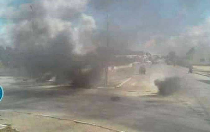 Kbili -  Des protestataires incendient le sige de la dlgation