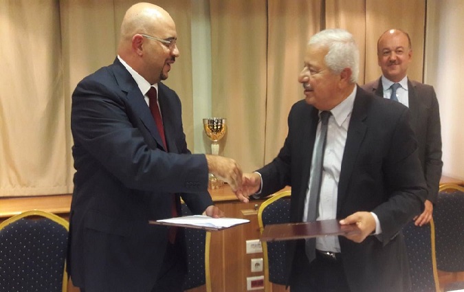 Signature d'une convention entre COMAR assurances et le Centre Pilote du Grand Tunis 
