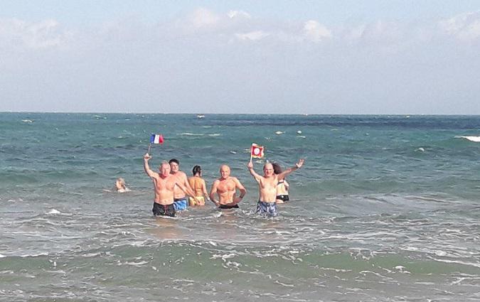 Olivier et Patrick Poivre d'Arvor piquent une tte  la Marsa