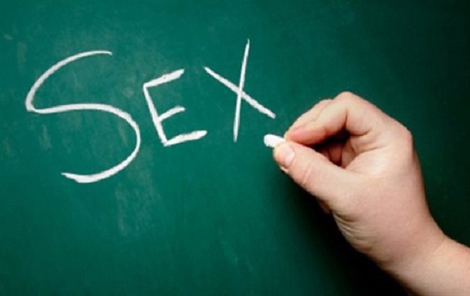 Yamina Zoghlami propose des cours de culture sexuelle dans les coles 