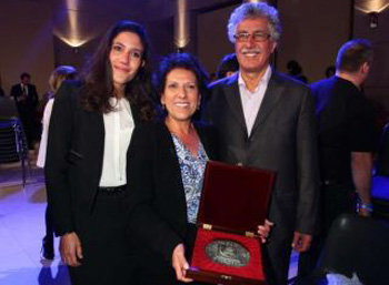 Radhia Nasraoui obtient le prix Roland Berger pour la Dignité Humaine