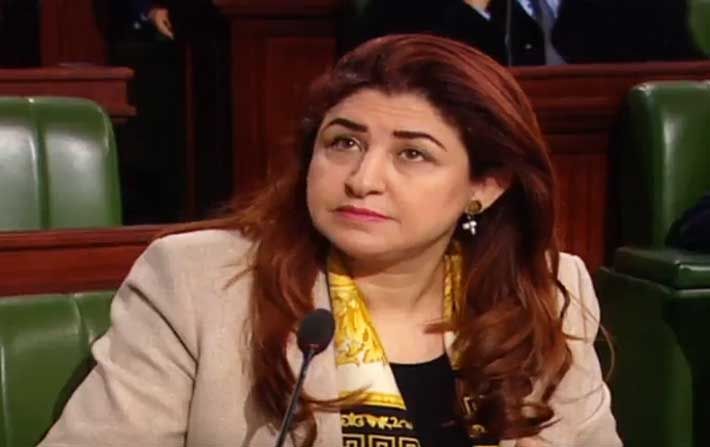 Hager Ben Cheikh Ahmed tire à boulets rouges sur Sihem Ben Sedrine